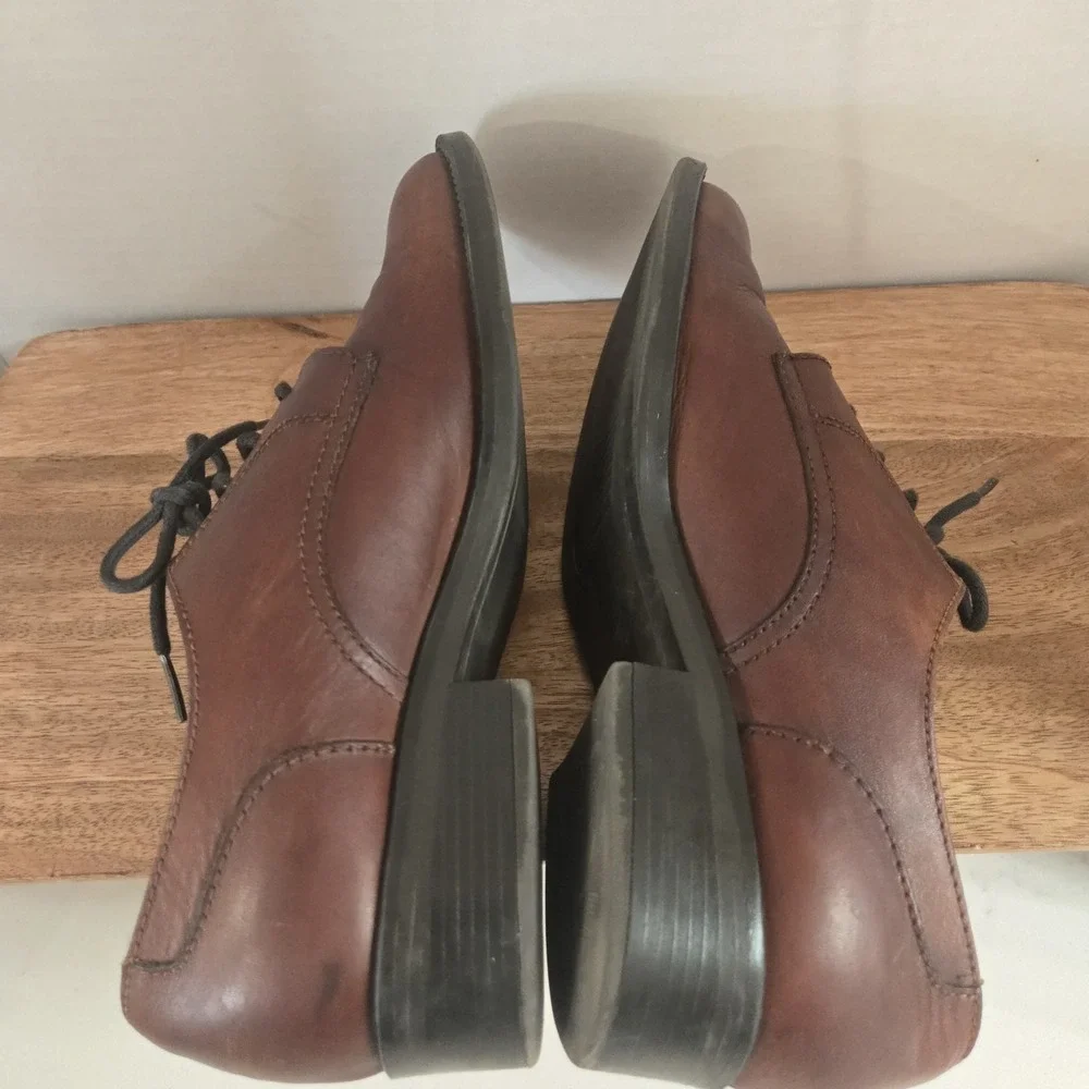 G.H. Bass & Co‎ Brown Leather Oxford Dress Shoes Lace Up Classic Men's 8.5 Est